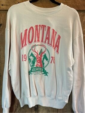 Montana Glacier Graphic oversized Crewneck Sweatshirt.  Light pink/cream. NWT